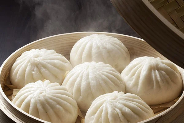 What are the differences between bao and dumplings?
