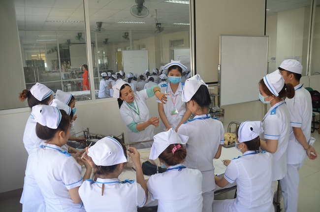 ĐIỀU DƯỠNG TIẾNG ANH