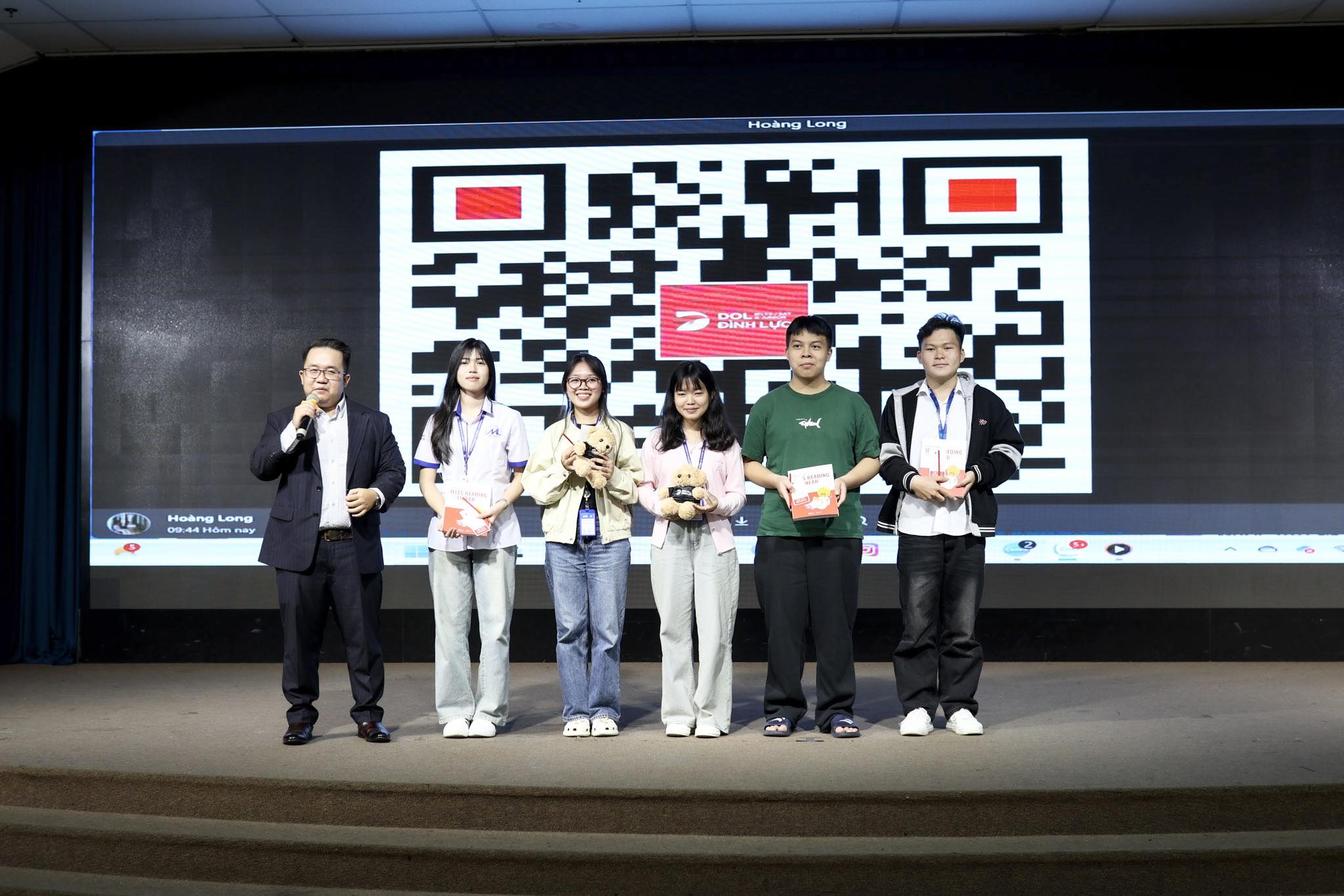 [{"type":"p","children":[{"text":""}]}]