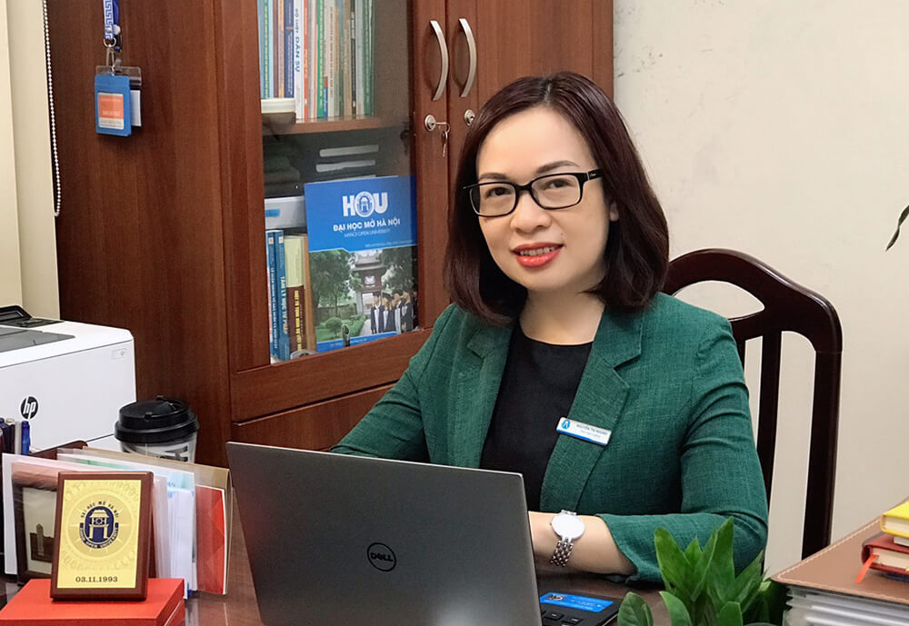hiệu trưởng trường đại học Tiếng Anh là gì