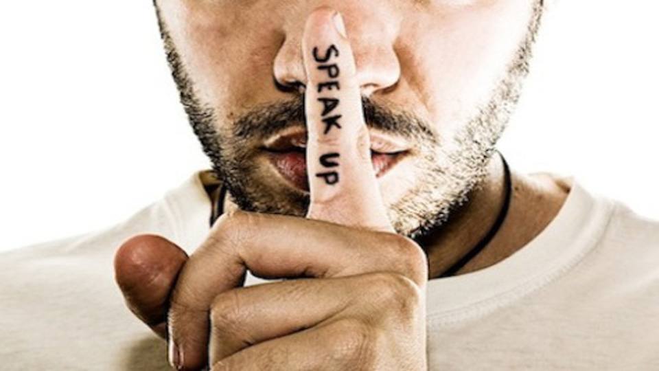 người thẳng thắn Tiếng Anh là gì