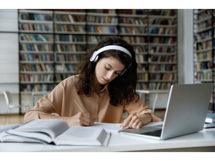 [{"type":"p","id":"iOH42vA2NviozUACuqICx","children":[{"text":"duy trì động lực ôn thi ielts & Đặt giới hạn thời gian bắt buộc khi học IELTS"}]}]