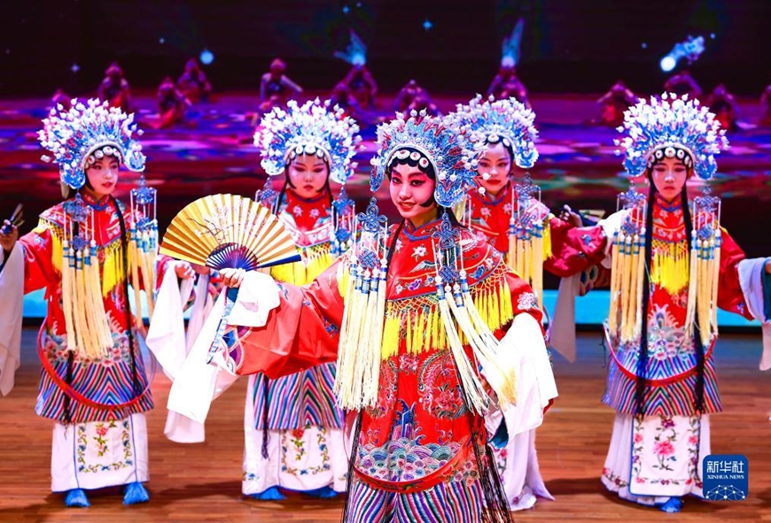 hí kịch Tiếng Anh là gì